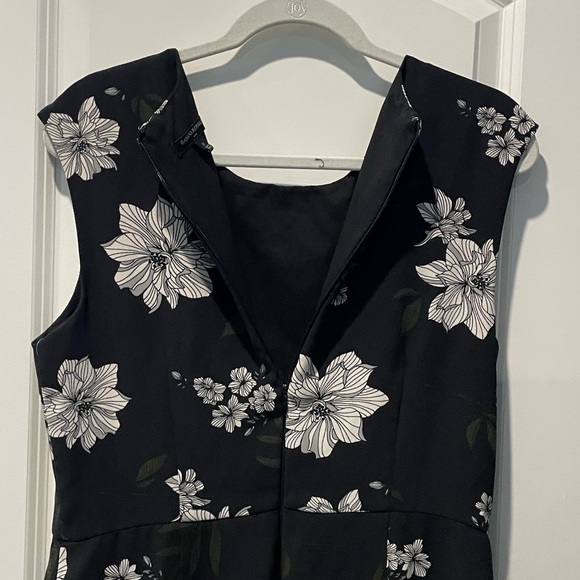 Banana Republic Professional Sleeveless Floral Sheath Dress Size 12 - Picture 3 of 6